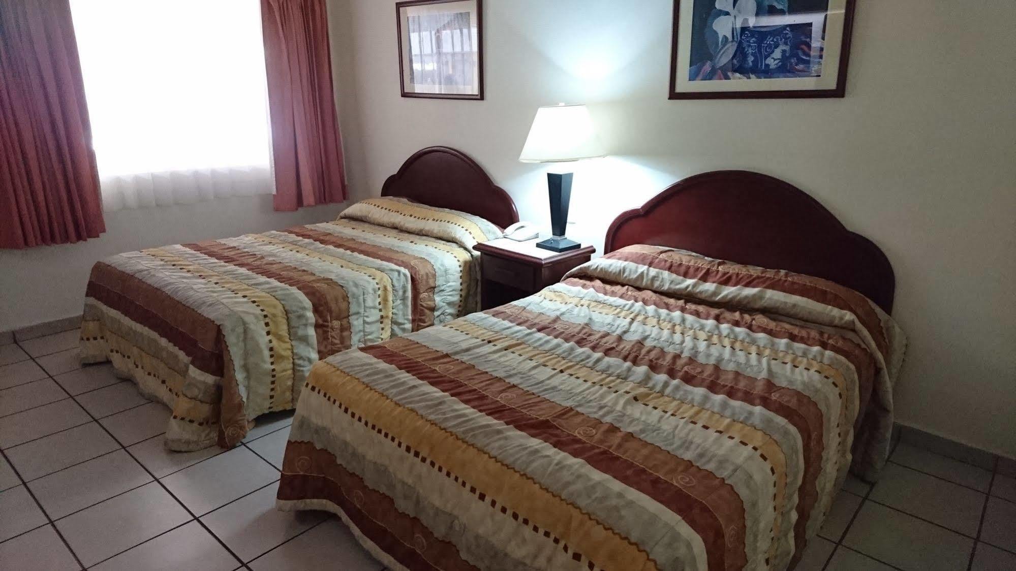 Hotel Bugambilia エルモシヨ エクステリア 写真